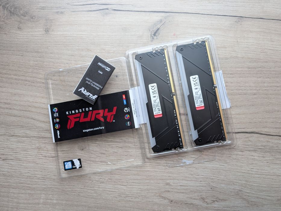 RAM Kingston Fury Beast RGB 16gb 3600 cl17