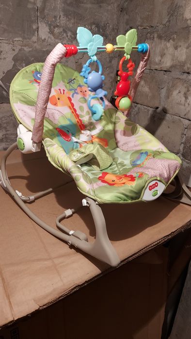 Продам детское кресло качалка.