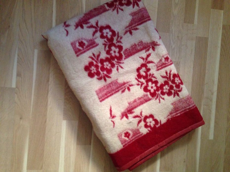 Родопско одеало чисто ново цена за бр