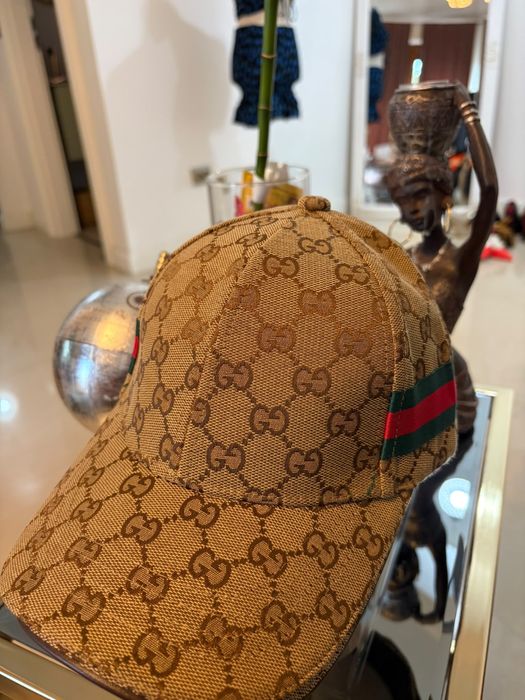 Vând șapcă Gucci GG