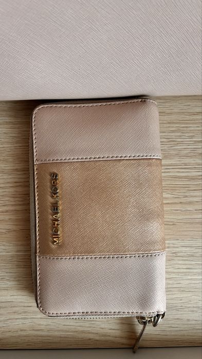 Geanta Michael Kors portmoneu cadou