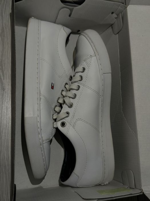 Adidasi Tommy Hilfiger