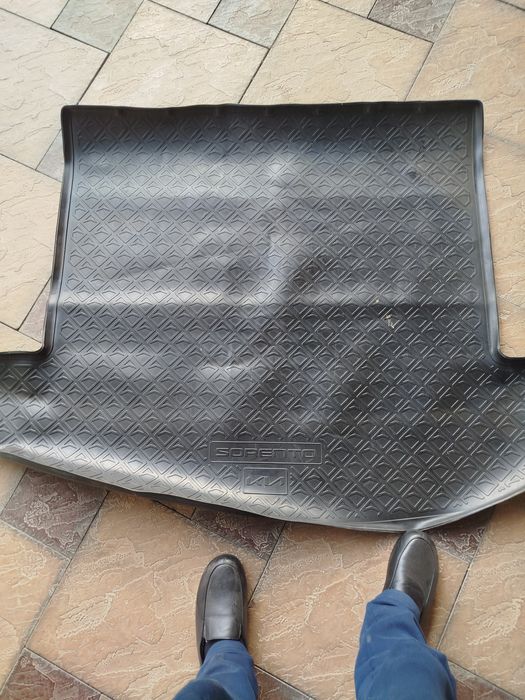 Bagajnik polik zavodEpikaga va jentra kia sorento