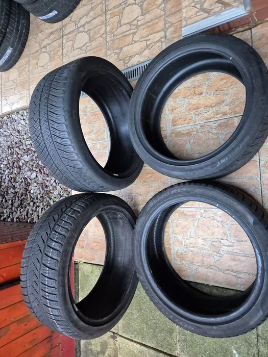 Vând cauciucuri 235/40/19 M+S 2și2 imp Germania
