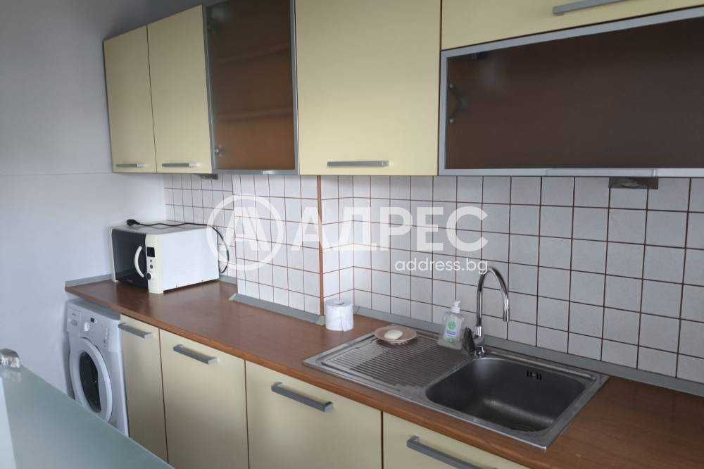 Продава се Тристаен апартамент в Разград, Център - 82 кв.м за 1866 €/кв.м - Снимка #2