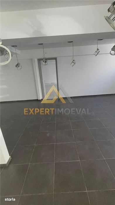 Spatiu comercial parter 141.75 mp utili Aleea Olteniei