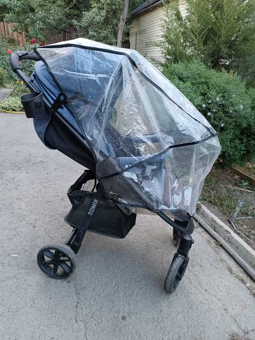 Продам прогулочную коляску TOMIX, б/у