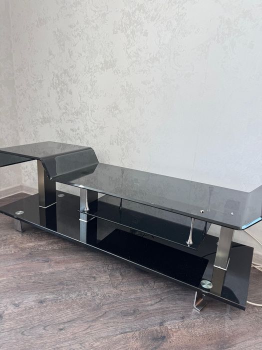 Тумбочка под ТВ