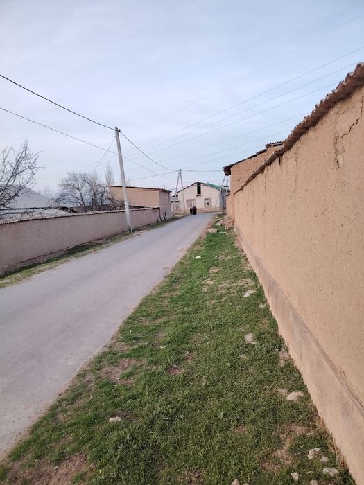 uchaska yer sotiladi