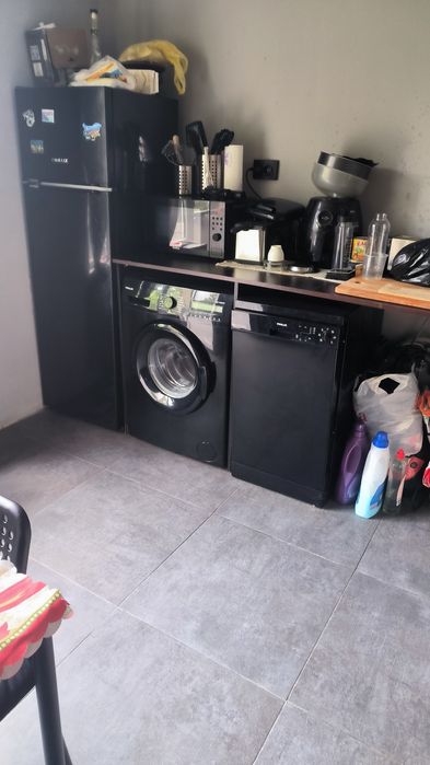 Продава се Тристаен апартамент в Бобов дол - 100 кв.м за 272 €/кв.м - Снимка #1