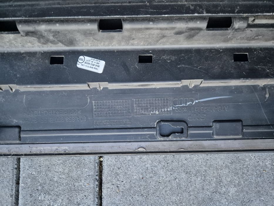 Bandou usa dreapta fata Audi Q5 SQ5 80A.853.960.B