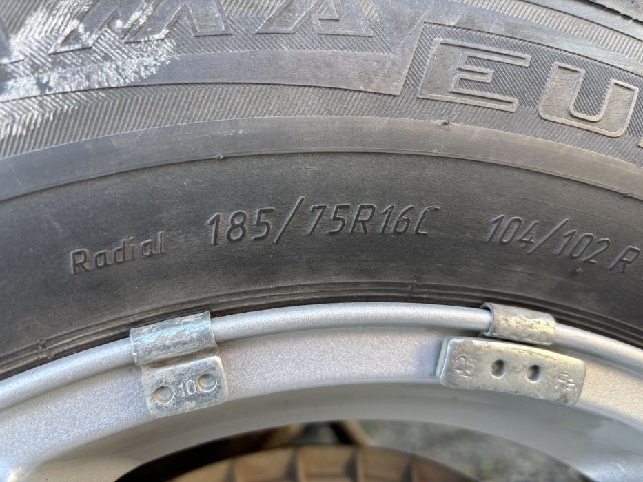 Продам диски и шины нива