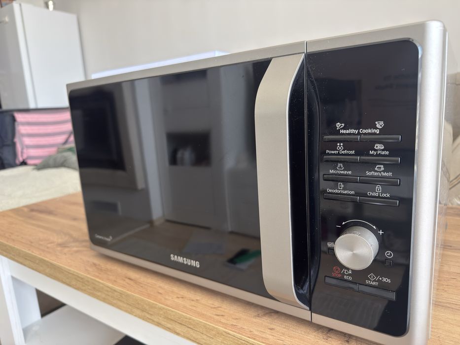 Микровълнова печка Samsung
