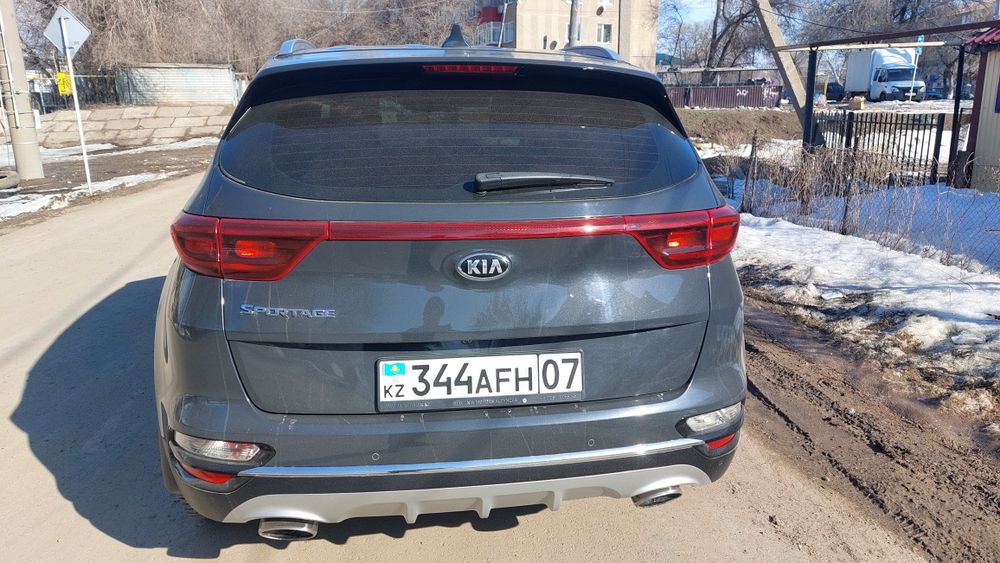 Продам машину кия