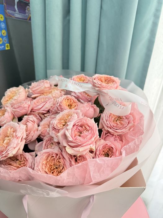 Продам букет пионовидных роз