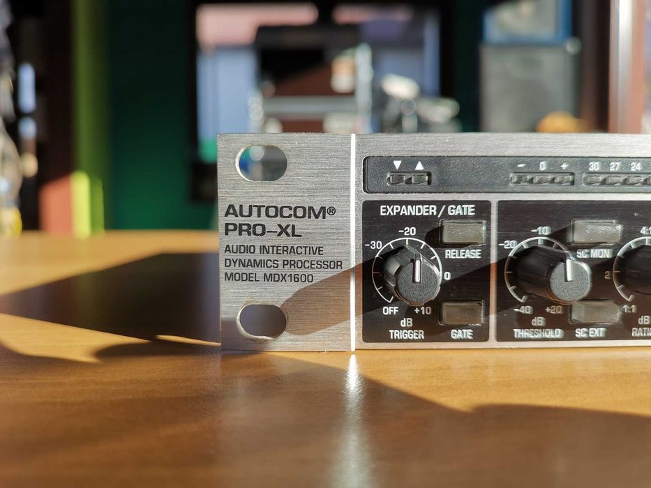 Procesor Audio Interactiv Dinamic Behringer Autocom ProXL Mod. Mdx1600
