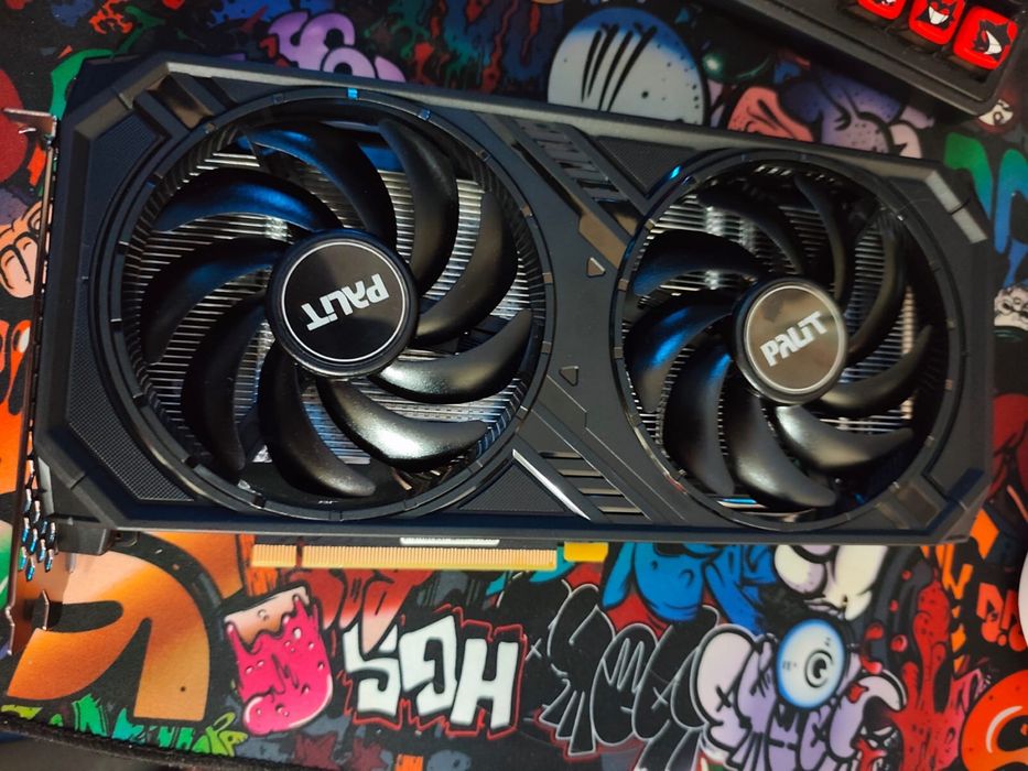 Видеокарта Palit RTX 4060 8Gb Dual в идеальном состоянии