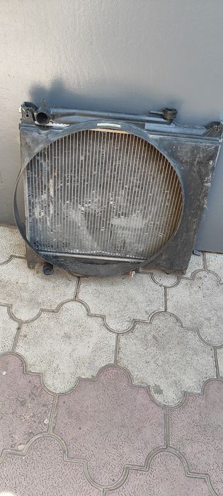 Продам Радиатор срочно.