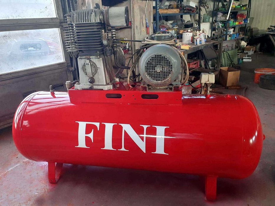 Compresor aer FINI 500 litrii, 10 bari, motor 7.5 kw, 380v
