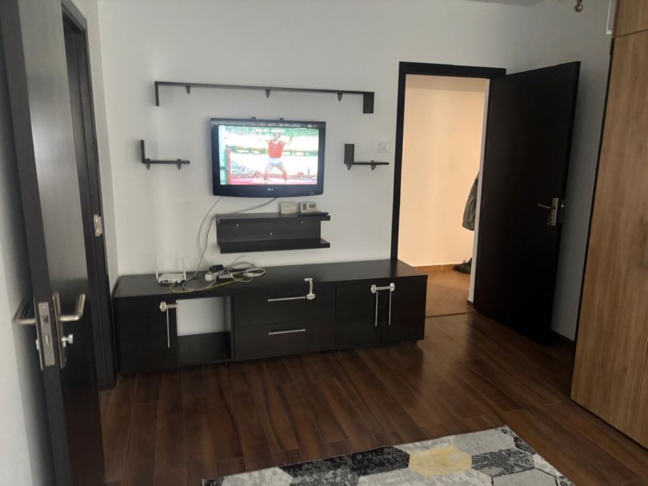 Inchiriez apartament 3 camere zona Grivitei - View 5