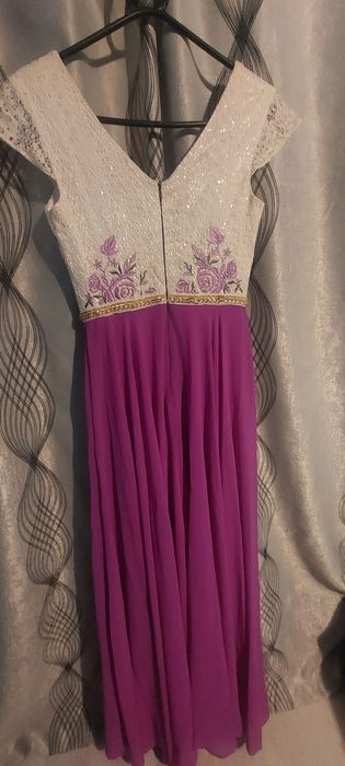 Rochie de zi Mărimea S ,Culoare : Violet cu Brodaturi