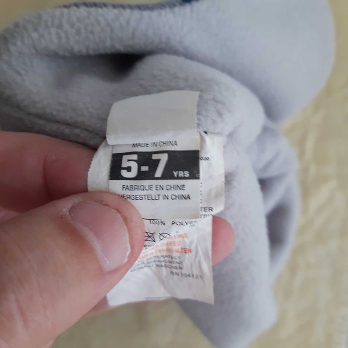 fes cu protectie pentru urechi si captusala