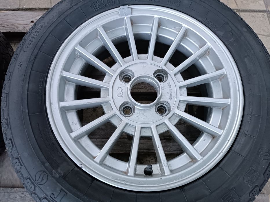 Ретро джанти 13ки 4х100 + гуми 185/60/13 Semperit