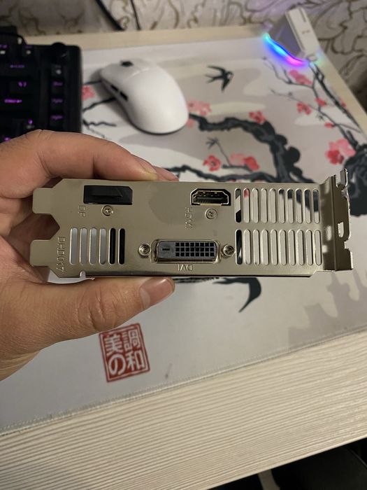 Продам Gigabyte GTX 1650 в отличном состоянии