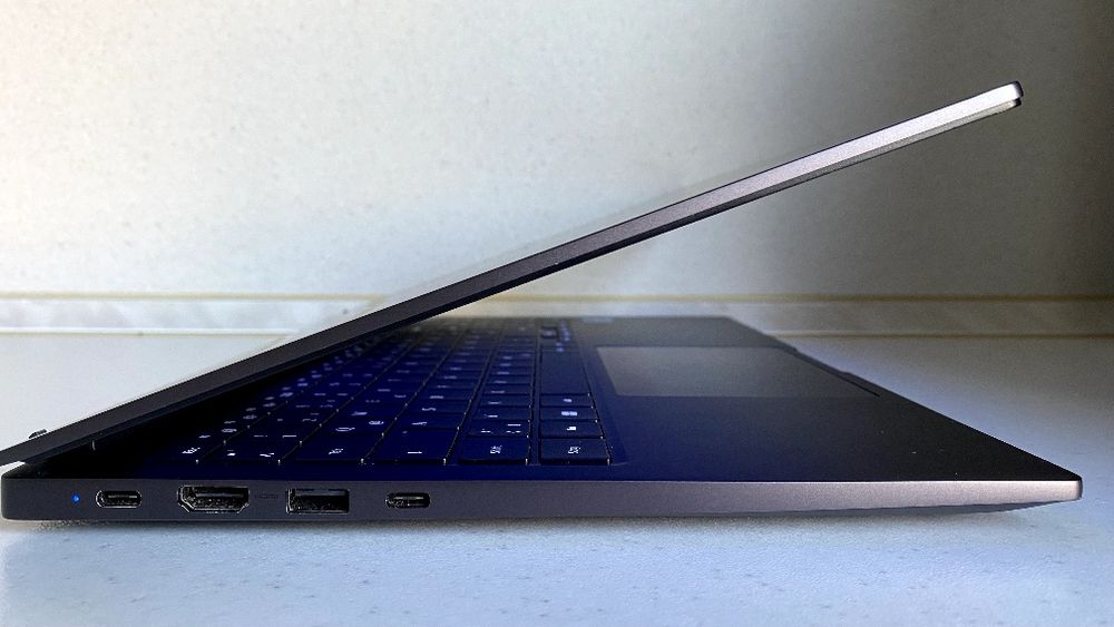 Samsung Galaxy Book3 15.6" | Intel i3-1315U (13th Gen) | 8GB | 256GB SSD | С кутия