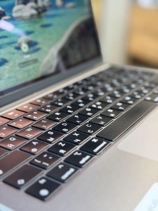 MacBook Air M3 8GB / 256GB PhoneLab