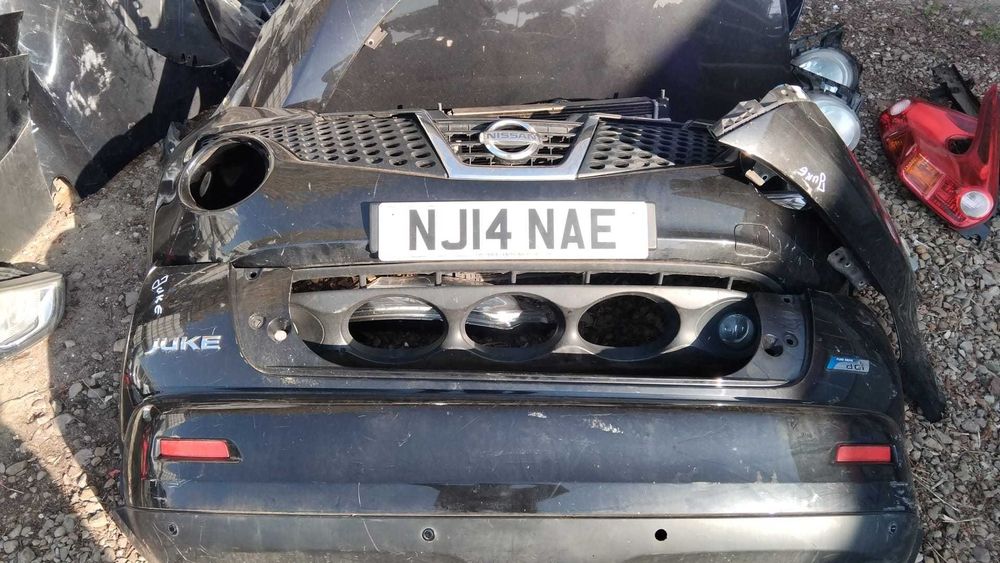 Bara fata Nissan Juke an 2014
