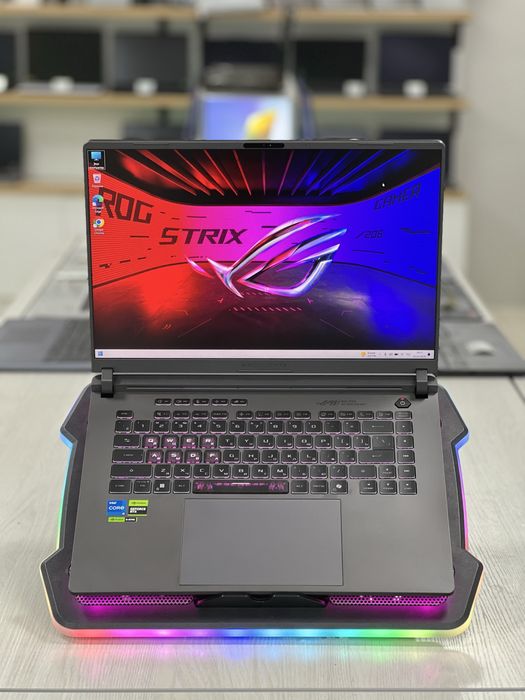Премиальный игровой ноутбук ASUS ROG Strix