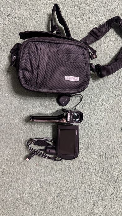 Продам видеокамеру