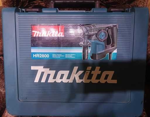 Перфоратор Makita HR2800