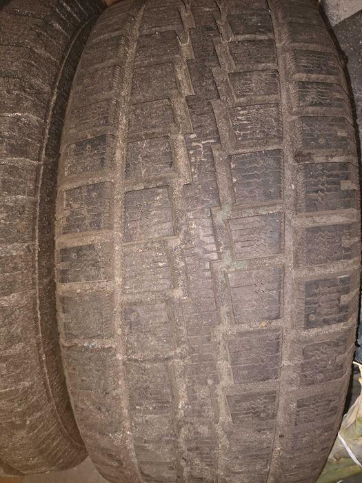 Гуми за джип 4х4-два броя