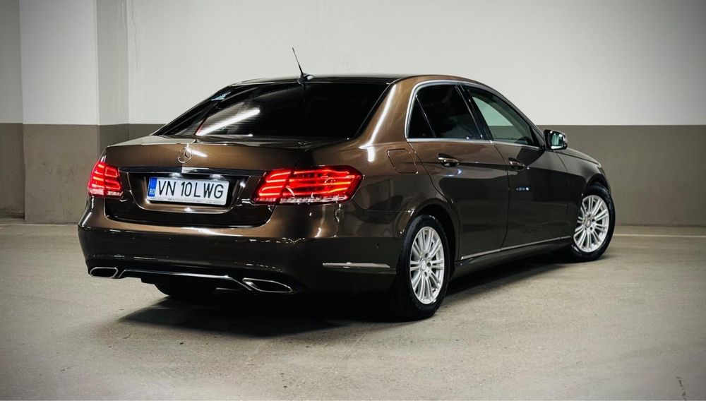 Mercedes-Benz E220 CDi 170 Cp Avantgarde 2015 Automata 9G Tronic