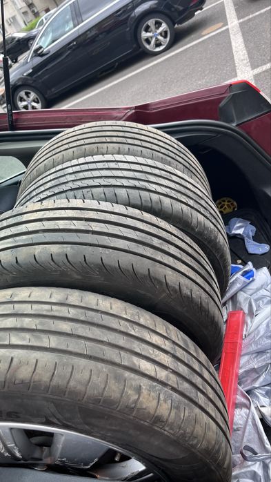 Vand set de 4 jenti de aliaj R16 + anvelope de vara pe ele 205/60R16
