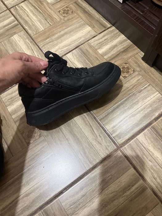 Кроссовки на осень весну