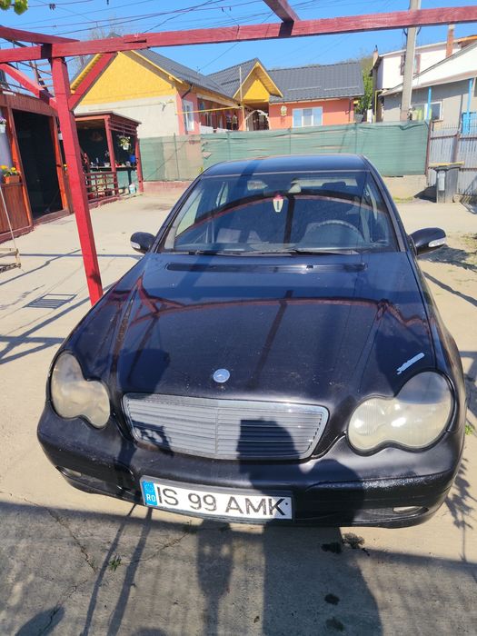 Vând sau schimb Mercedes Benz
