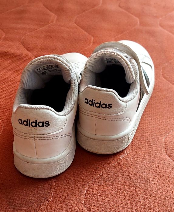 Детски маратонки Адидас номер 28