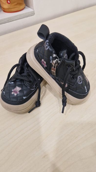 Продам ботиночки весна осень