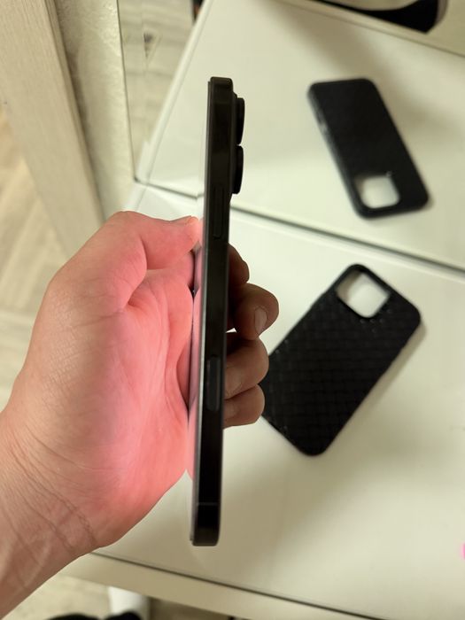 Продам IPHONE 16 pro max 256