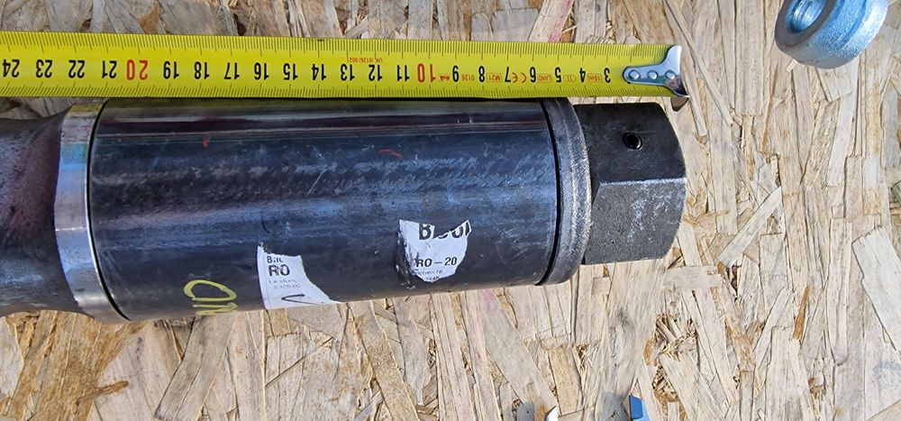 Ochet remorca 25 tone  remorcare  rotativ cu bucsa preț 850 lei se poa