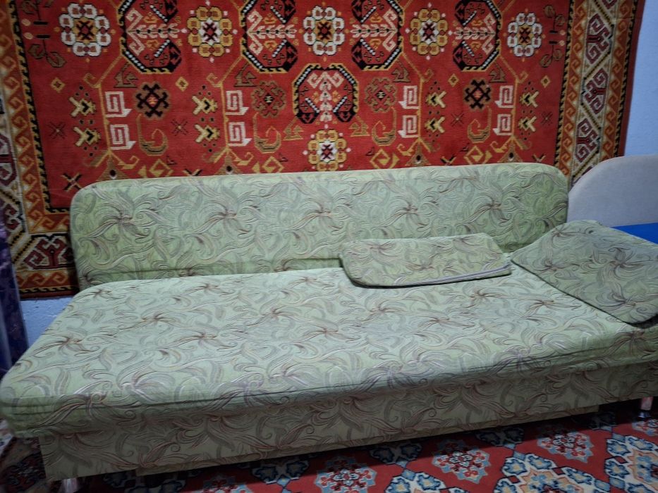 Продам диван в хорошем состоянии