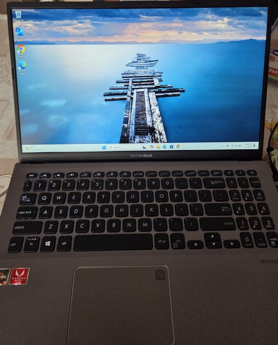 Laptop Asus VivoBook 15'  AMD Rizen 5