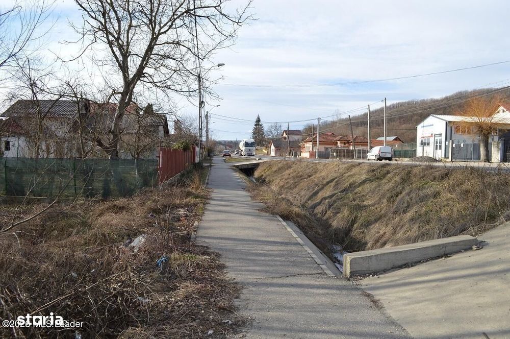 Valea Ursului - DN 7, Teren Stradal 2744 mp