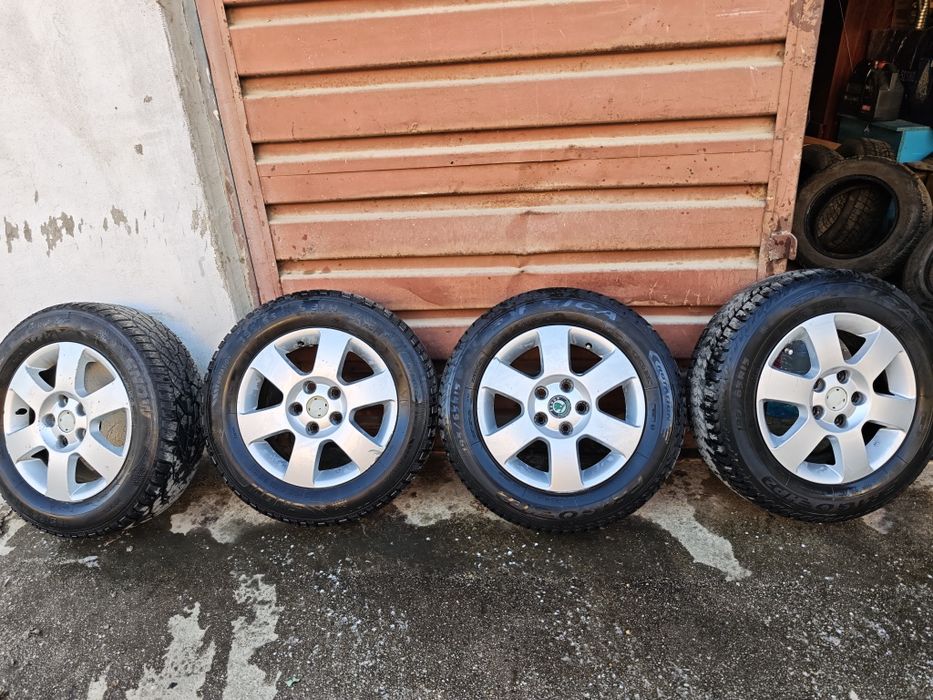 Jante cu anvelope 15 pentru passat Skoda