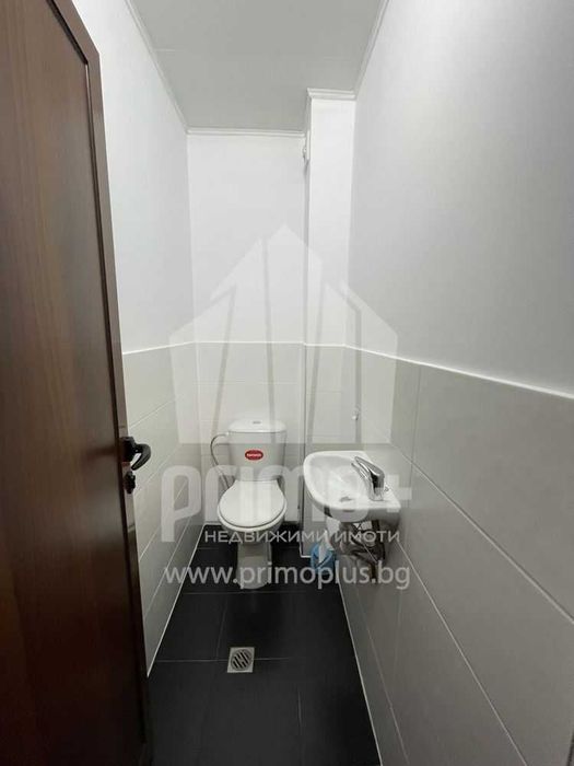 Хол, спалня, кухня ново строителство