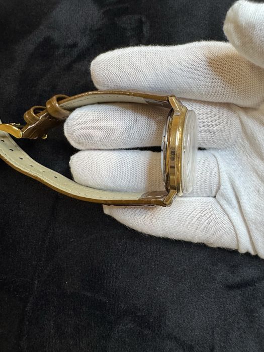 Часовник Omega стар automatic