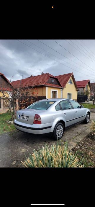 Vând pasat 2001 1.6 benzină 102 cp manual   Mai multe detali in privat